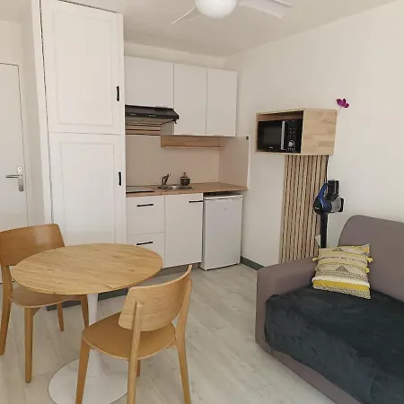 La Faviere Les Mimosas Apartamento *