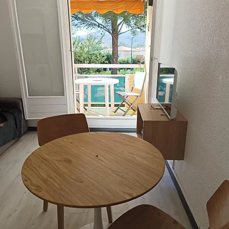La Faviere Les Mimosas